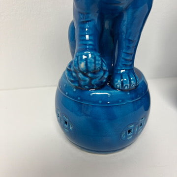 (26175) Pair of Turquoise Foo Dogs on Drum Bases