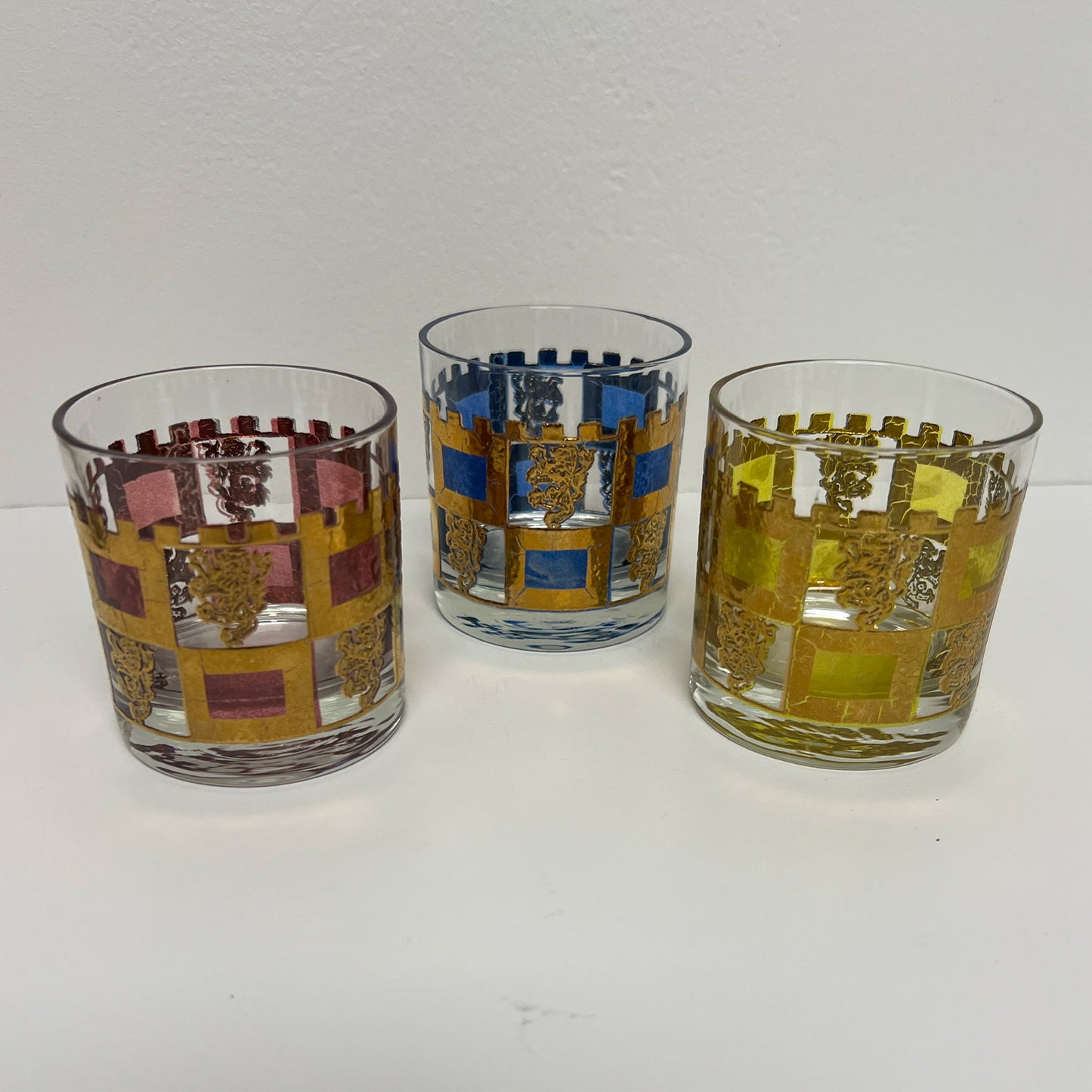 (23908) Multi Colored Culver Coat of Arms Shaker and Six Glasses