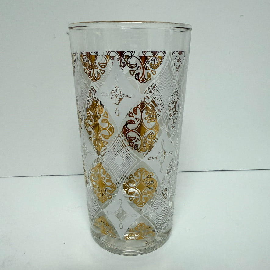 (20831) Set of Eight Gold And White Scroll And Diamond Tumblers In Rack