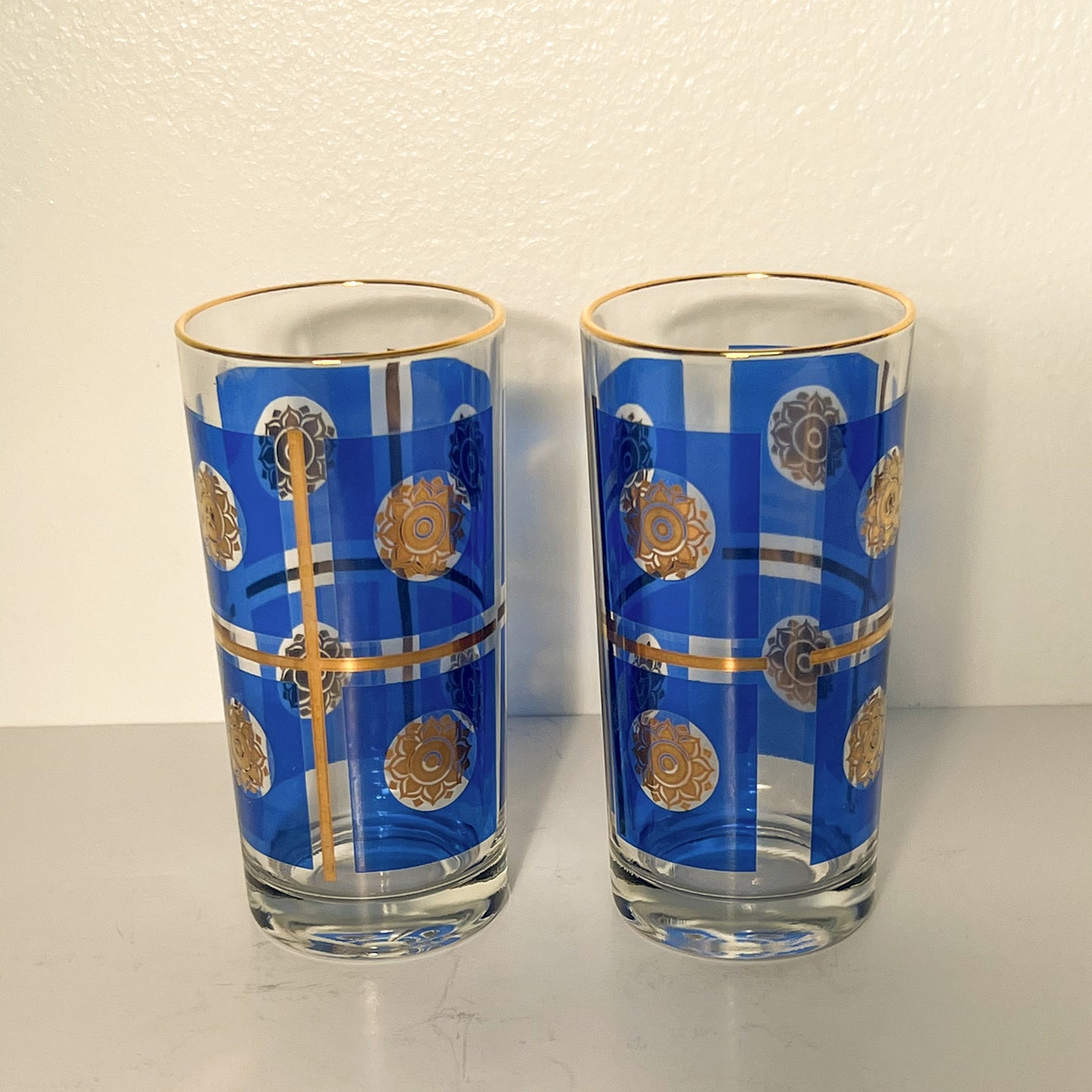 (19759) Set Of Eight Bright Blue Medallion Midcentury Glasses