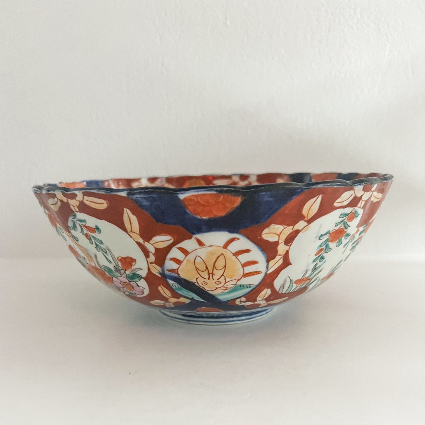 (25801) Antique Imari Bowl with Faces