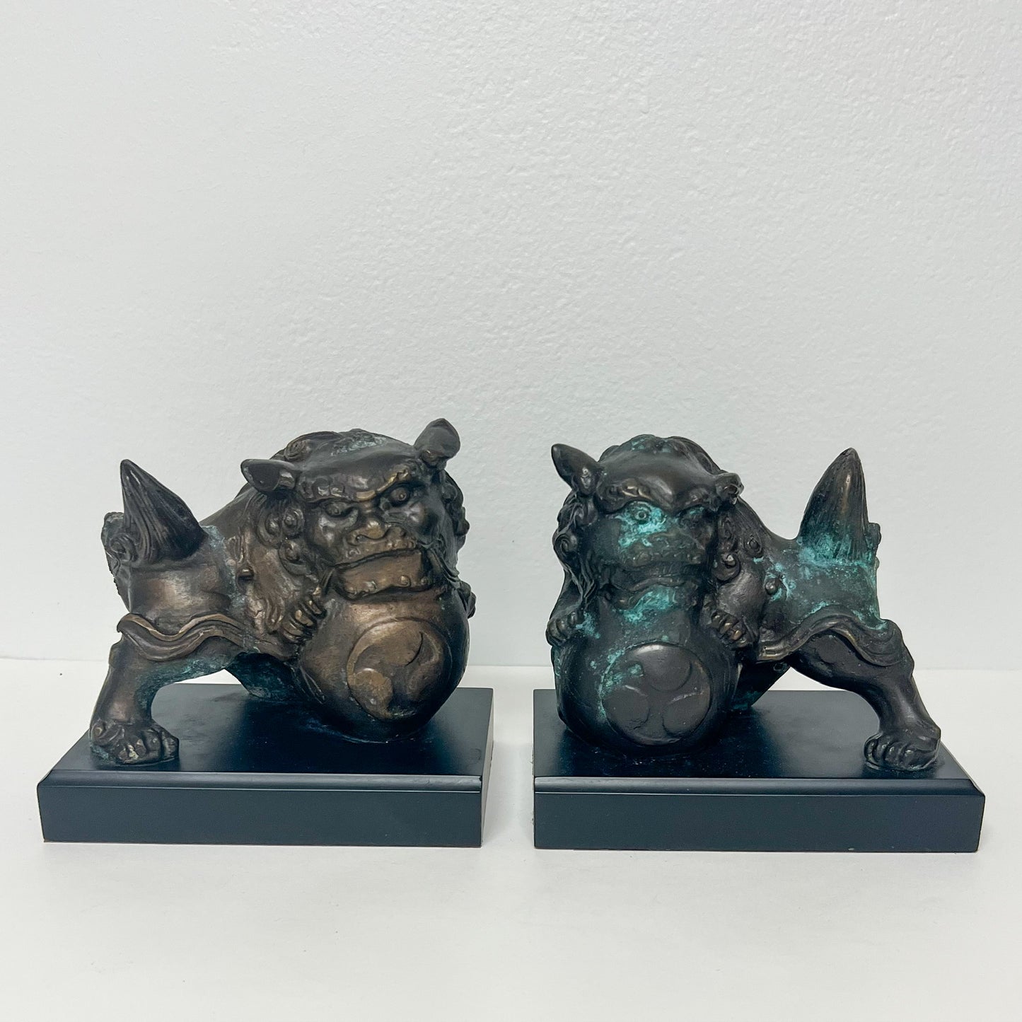 (21961) Pair of Vintage Metal Foo Dogs on Black Wood Bases