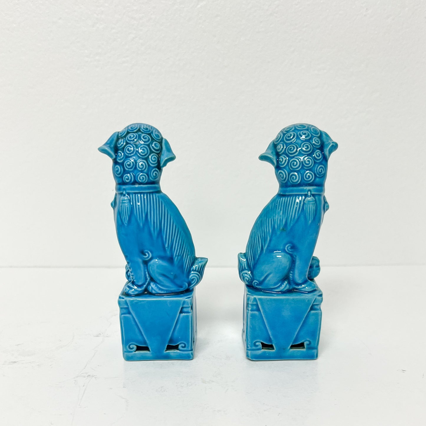 (26415) Pair of Vintage Turquoise Foo Dogs