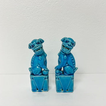 (26240) Pair of Small Vintage Turquoise Foo Dogs