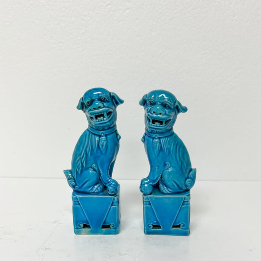 (26415) Pair of Vintage Turquoise Foo Dogs