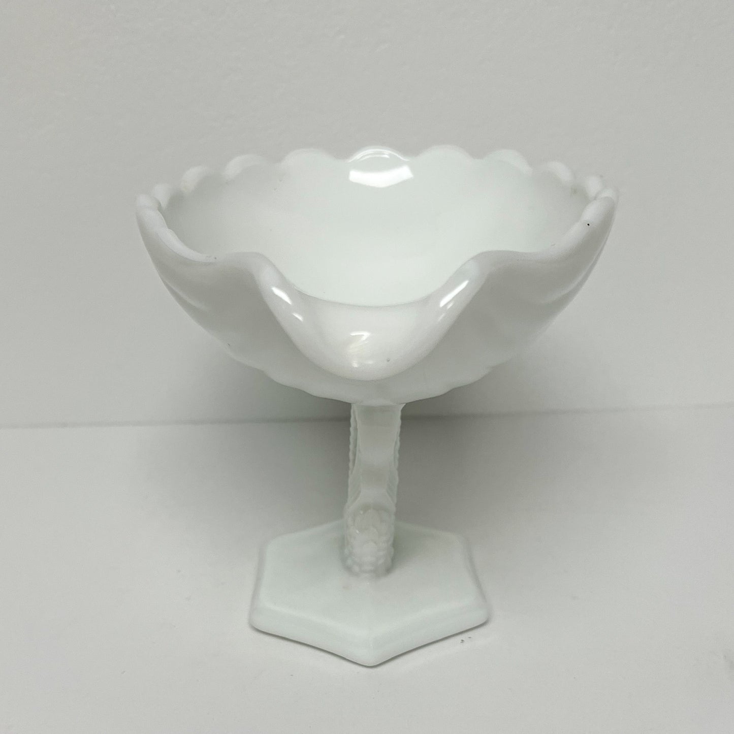 (26154) Vintage Milk Glass Compote With Dolphin Base