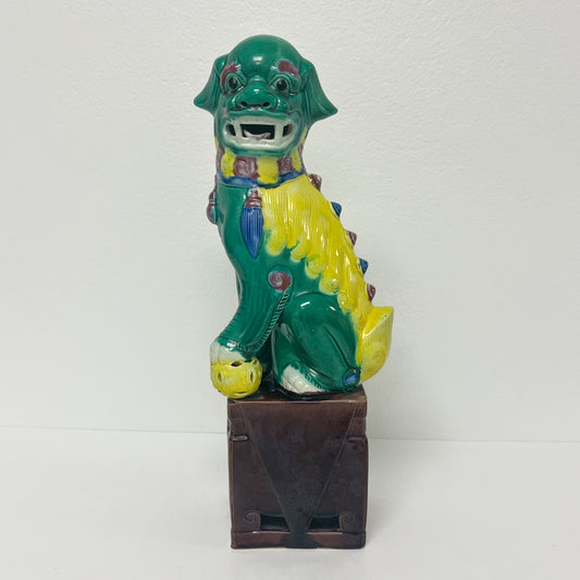 (26143) Large Midcentury Green Male Foo Dog