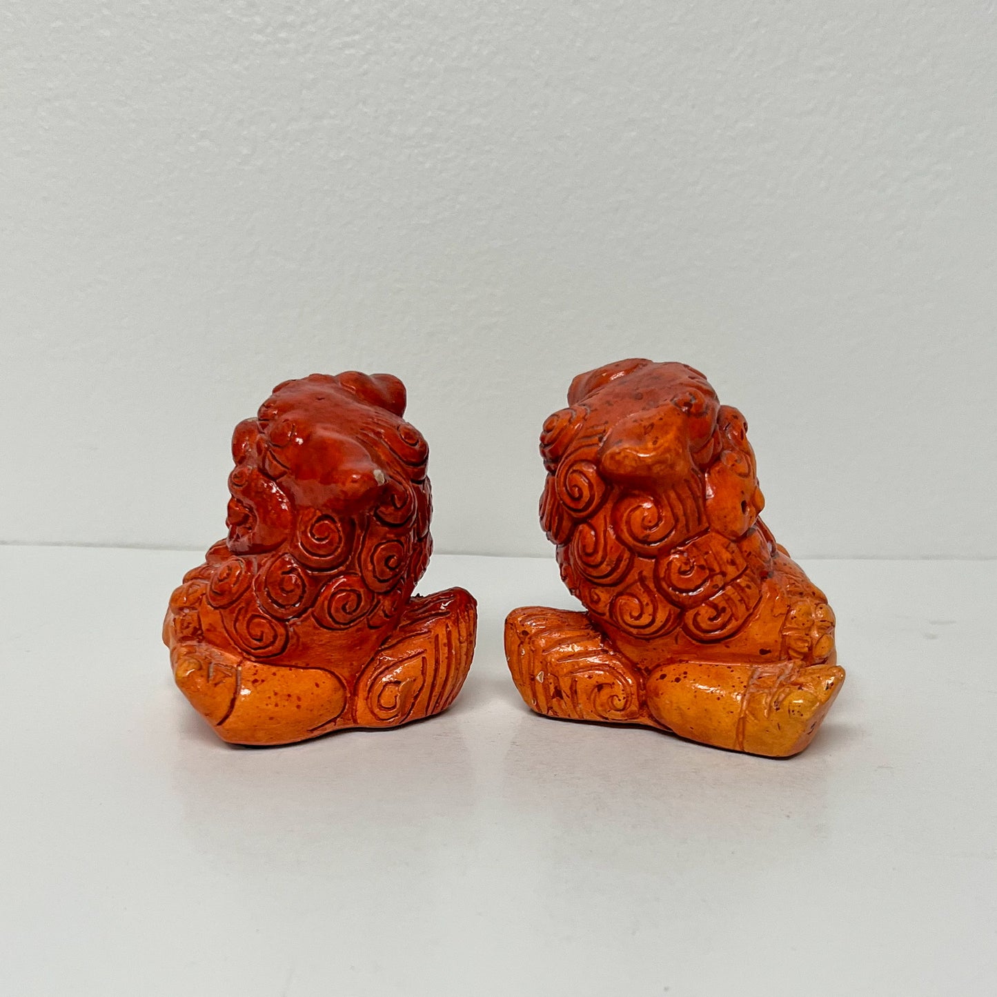 (23327) Pair Orange Foo Dogs 1970's Pier One