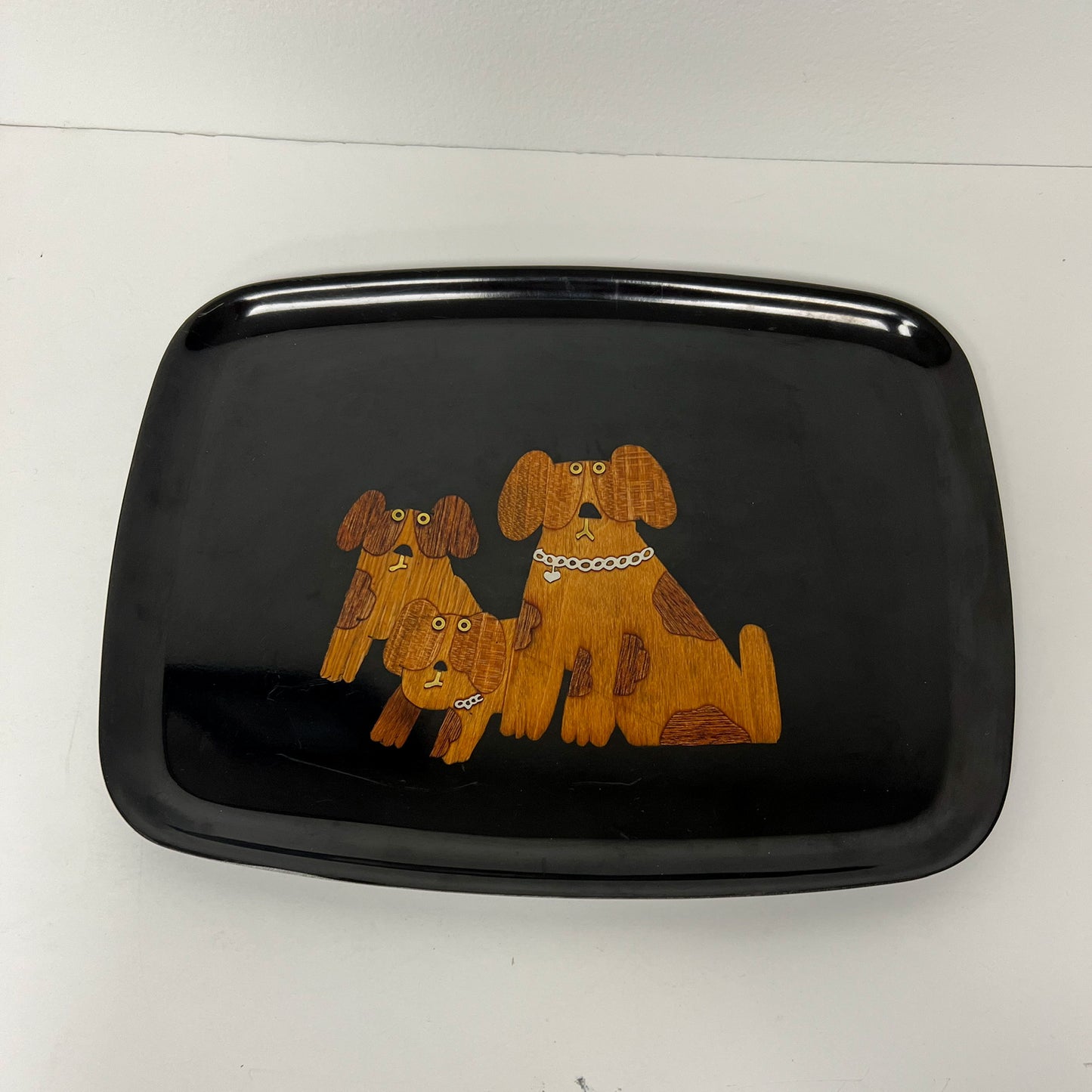 (26210) Medium Vintage Couroc Puppy Tray