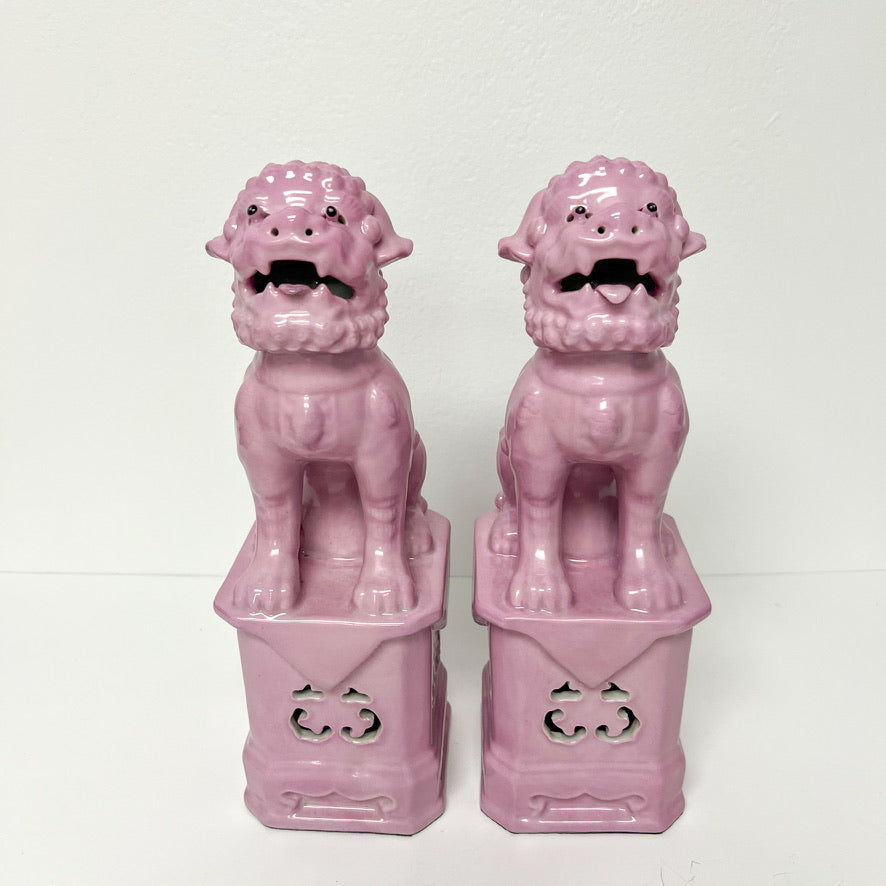(26170) Pair of 12.5" Lavender Pink Foo Dogs