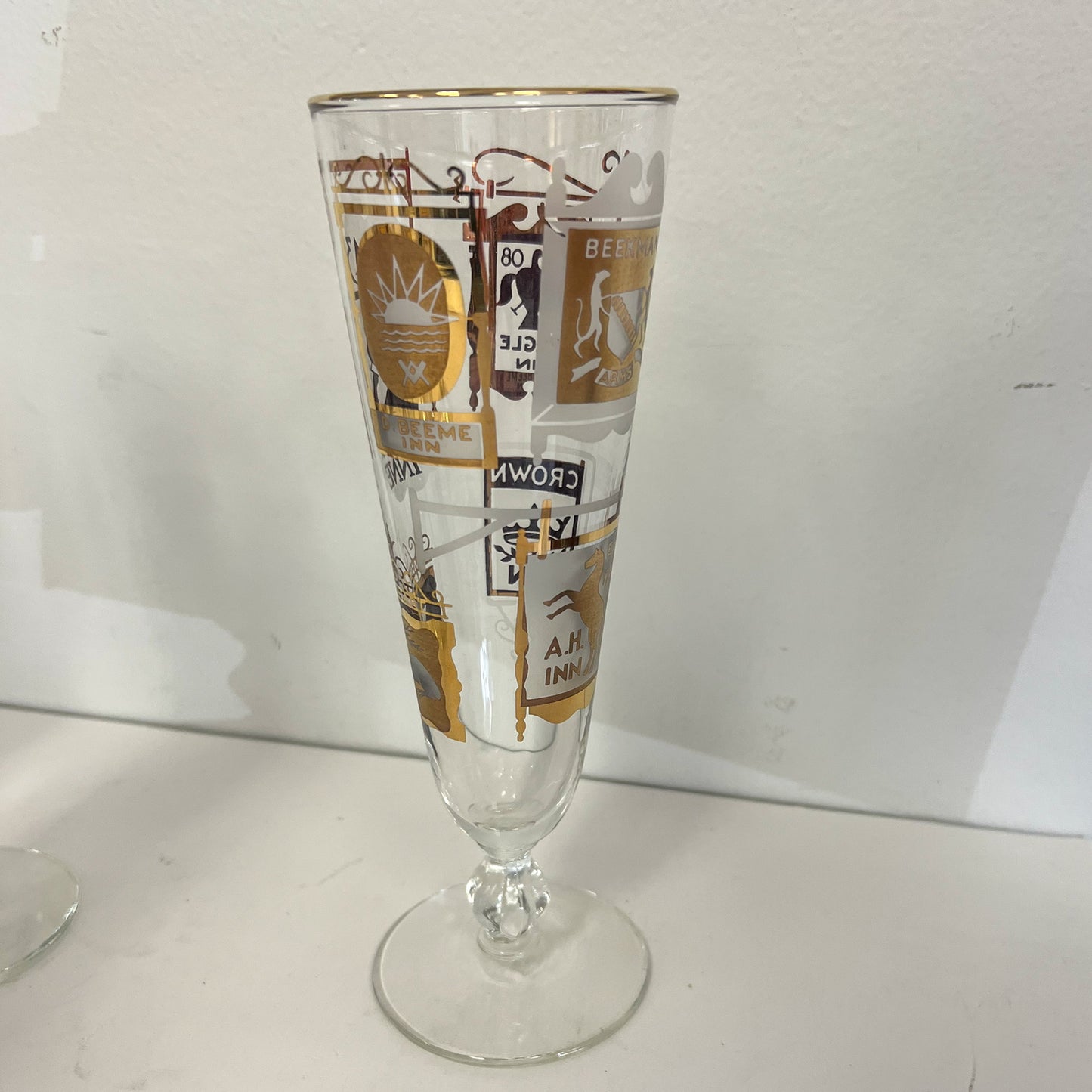 (22081) Set of Eight Tavern Pilsner Glasses