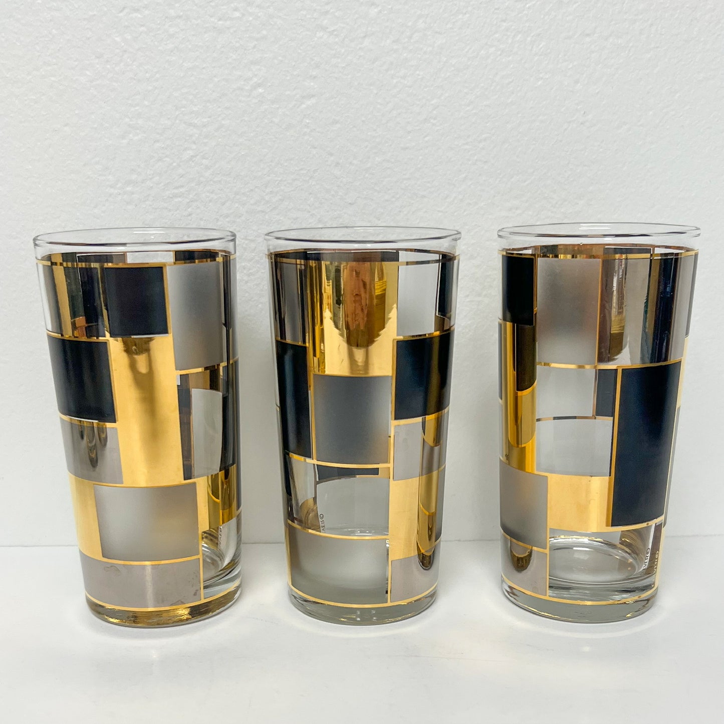 (26111) Set of Eight Culver Midcentury Black, Gold and Silver Rectangular Design Tumblers