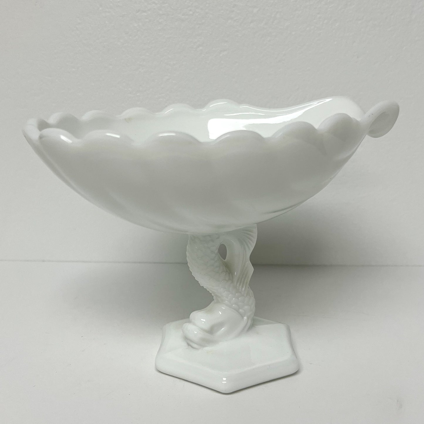 (26154) Vintage Milk Glass Compote With Dolphin Base