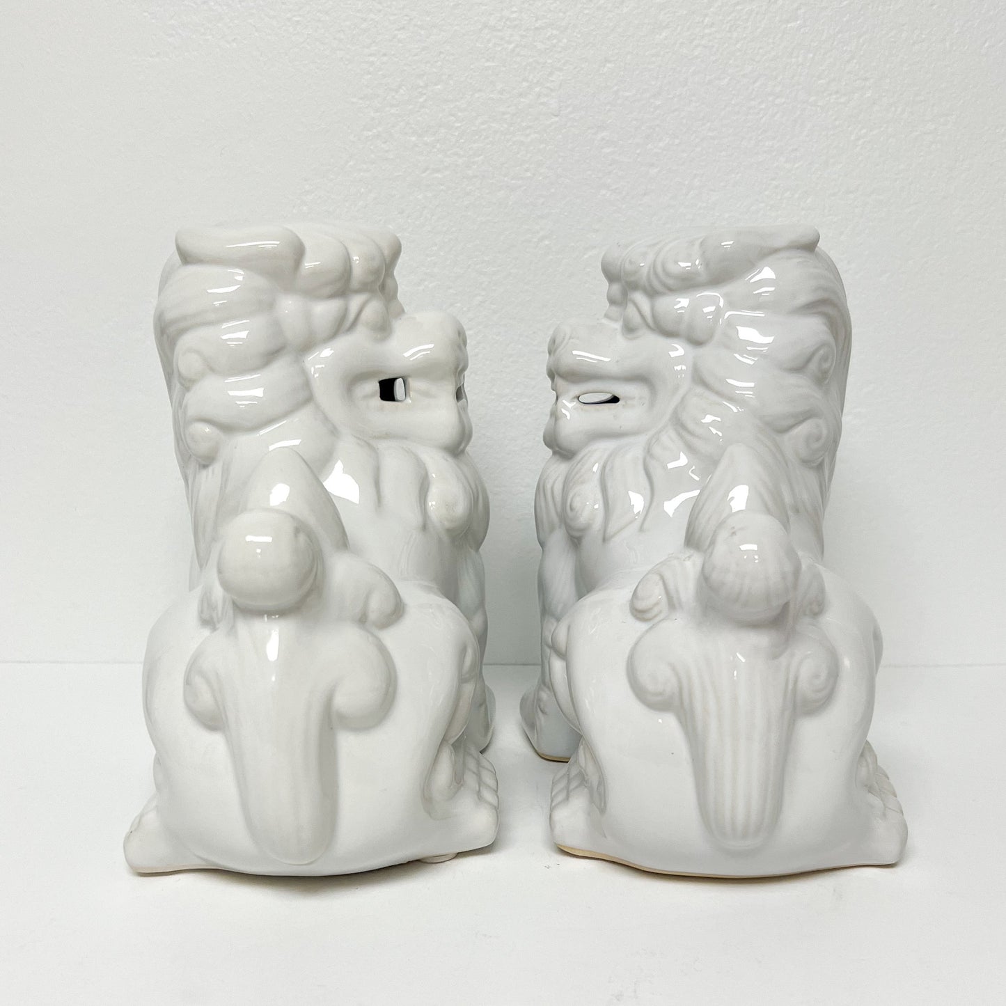 (26297) Pair of Seated White Foo Dogs