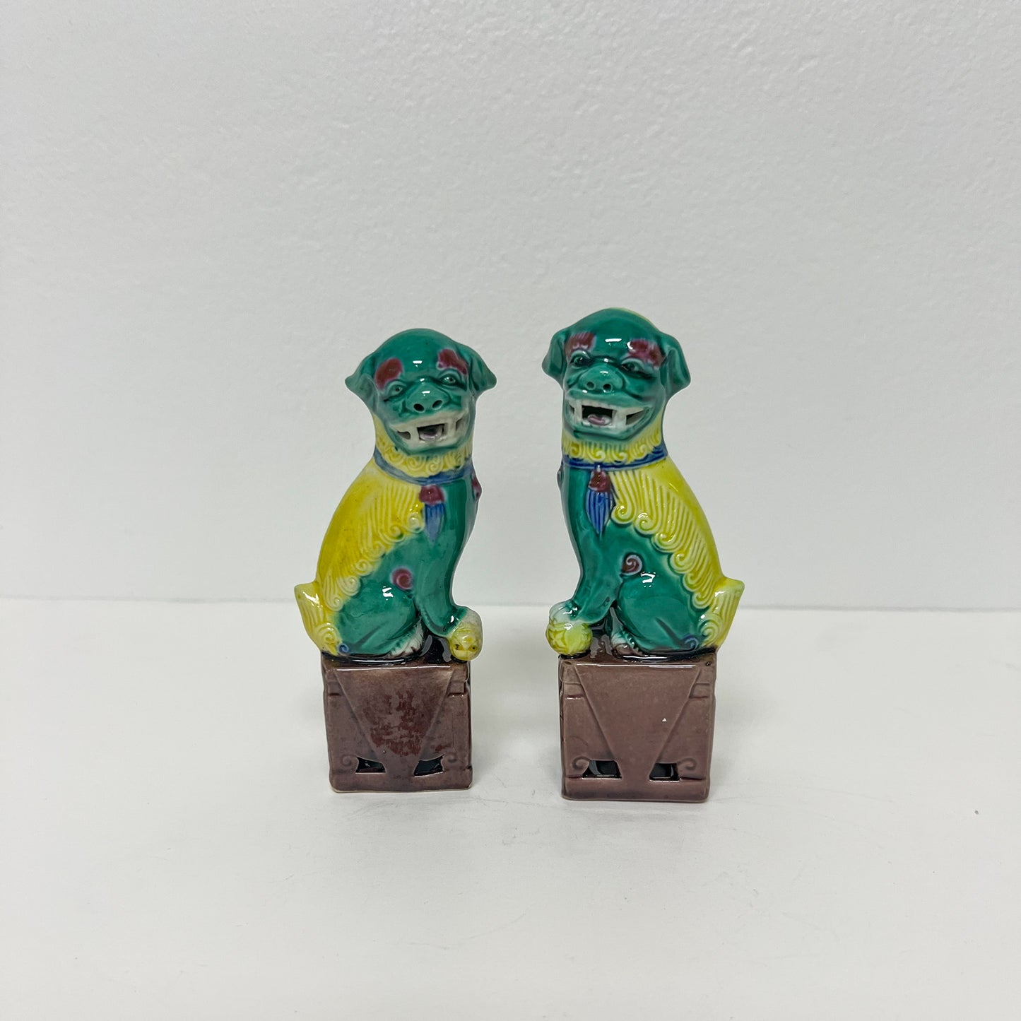 (21156) Pair of Small Green and Yellow Midcentury Foo Dogs