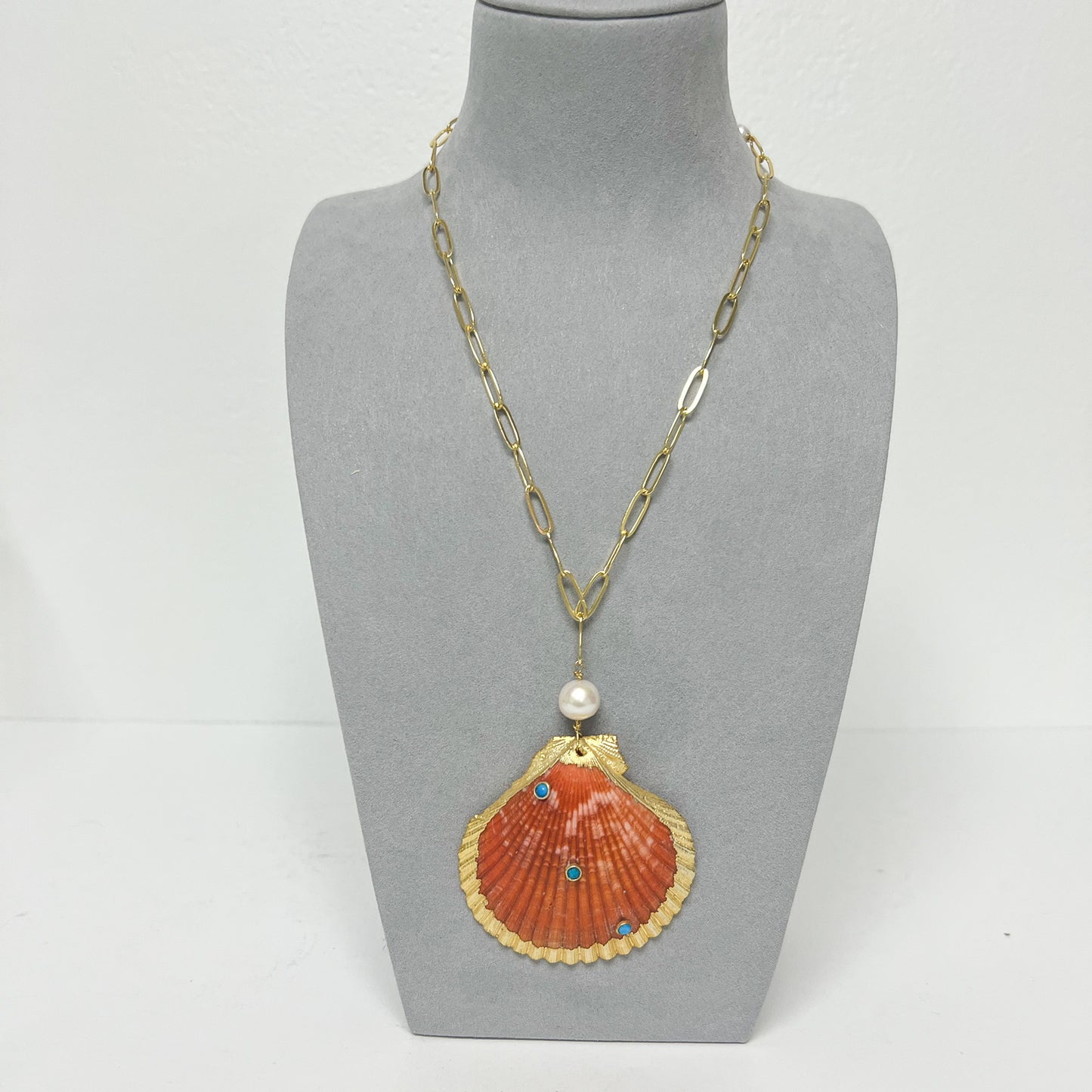 (26248) Paloma Single Strand Paper Clip Chain Necklace with Orange and Red Shell