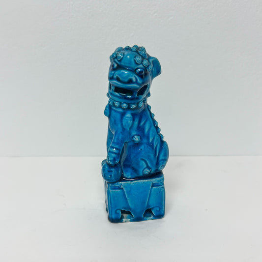 (24799) Turquoise Male Foo Dog Marked "China"
