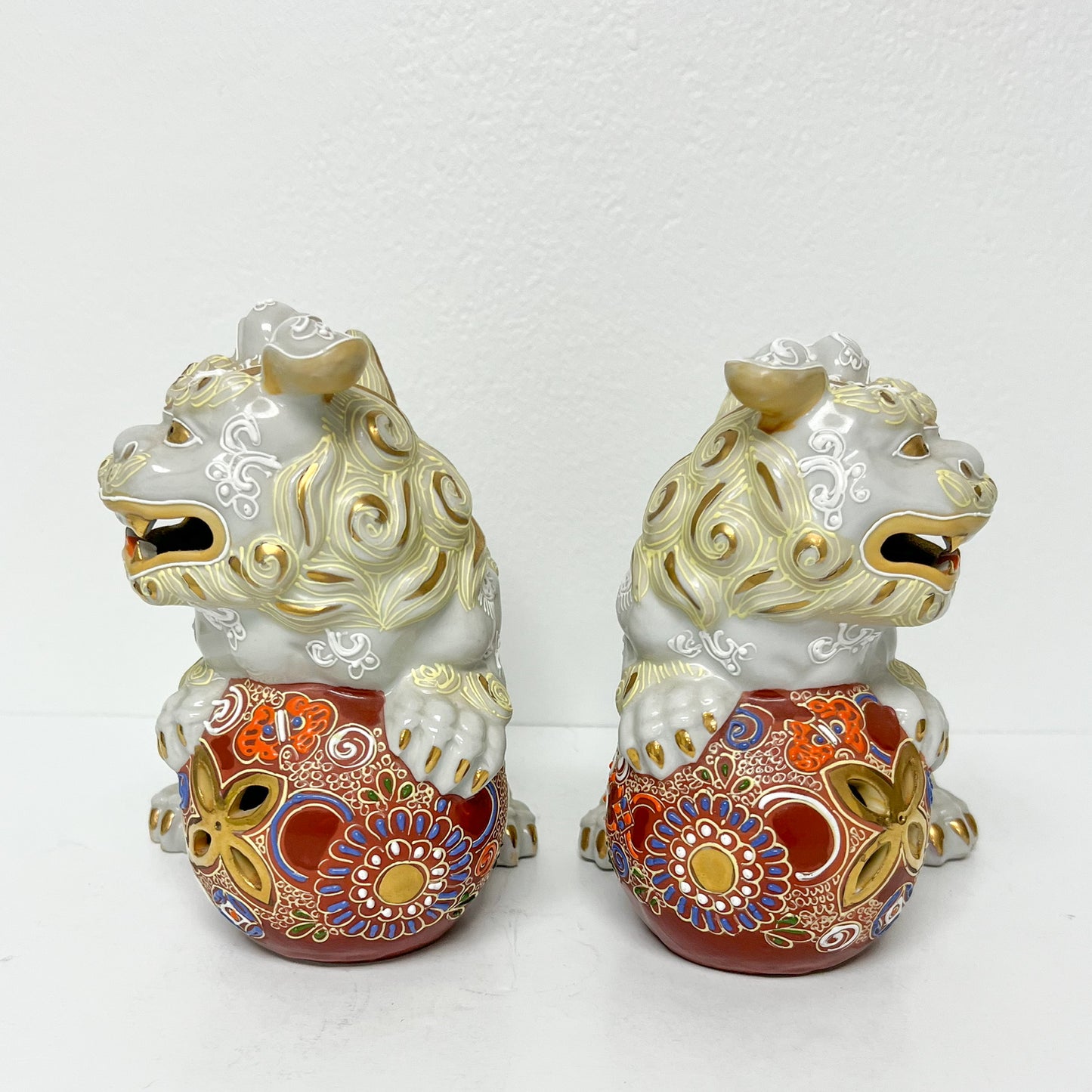 (26374) Pair of Cream Colored Imari Style Foo Dogs