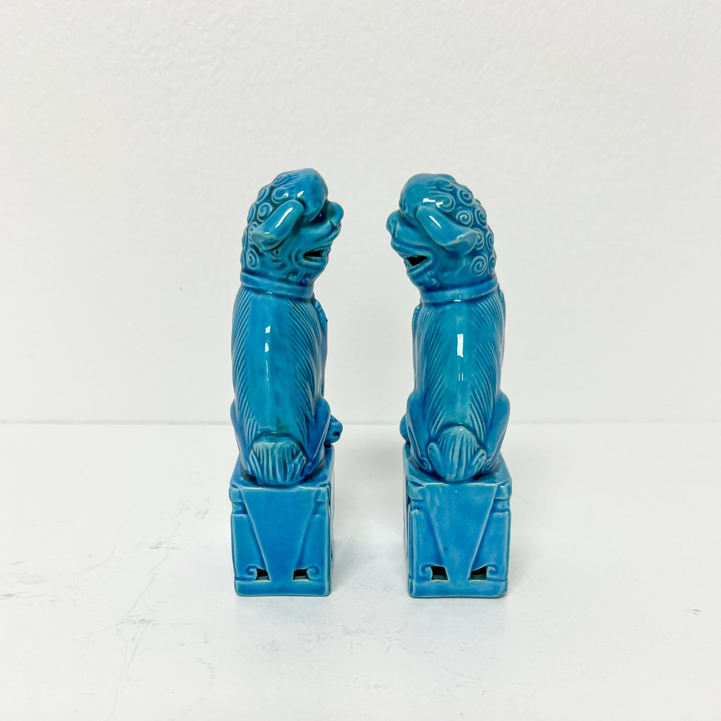 (26415) Pair of Vintage Turquoise Foo Dogs