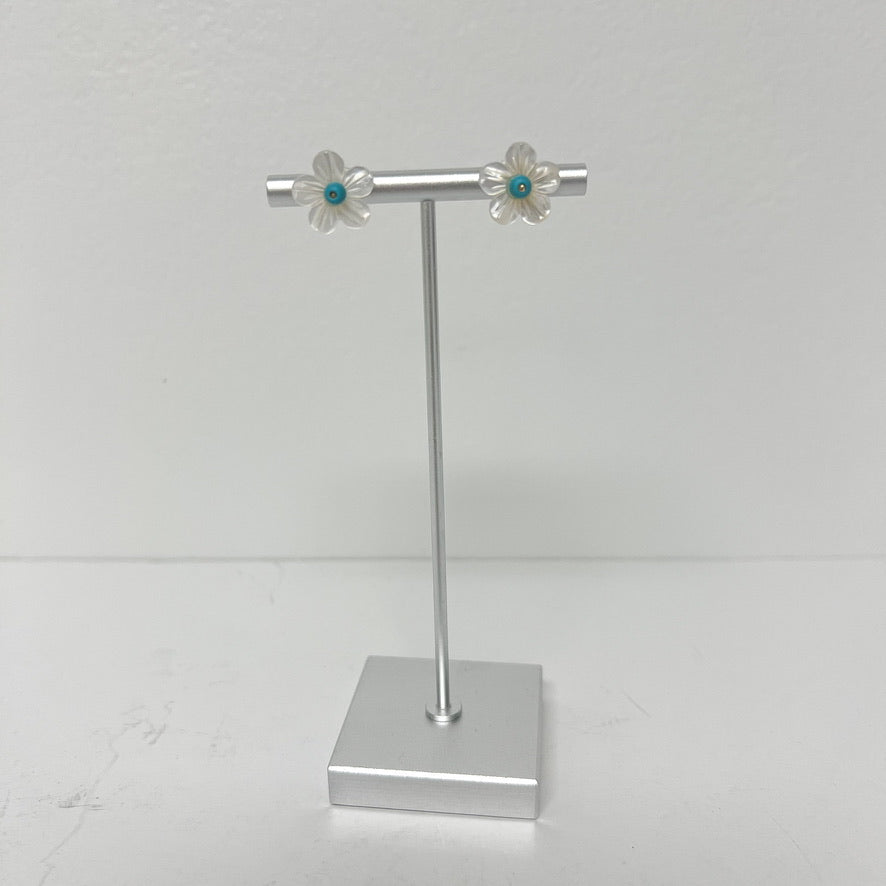 (24904) Blossom Mother of Pearl Flower Stud Earrings (Two Colors Available)