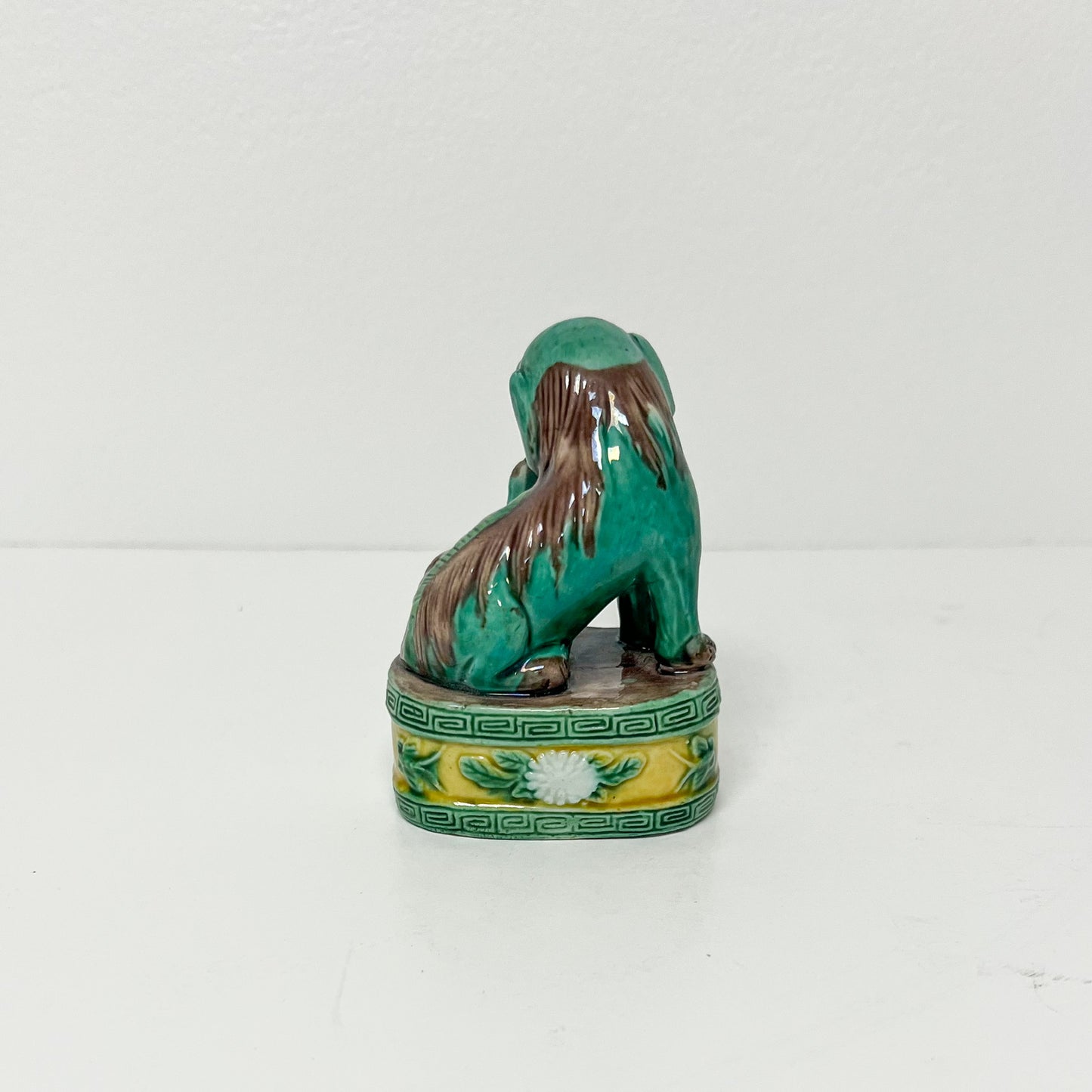 (23592) Small Green Foo Dog on Yellow Base
