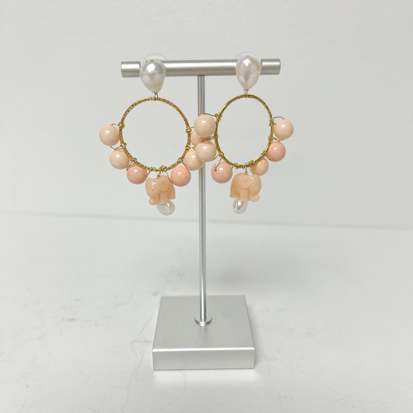 (26251) Calypso in Pink Elephant and Pearl Earrings