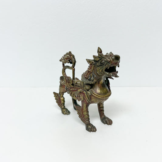 (25823) Vintage Brass Tibetan Foo Dog