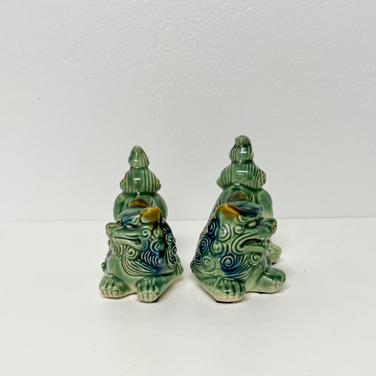 (27120) Pair of Small Midcentury Foo Dogs