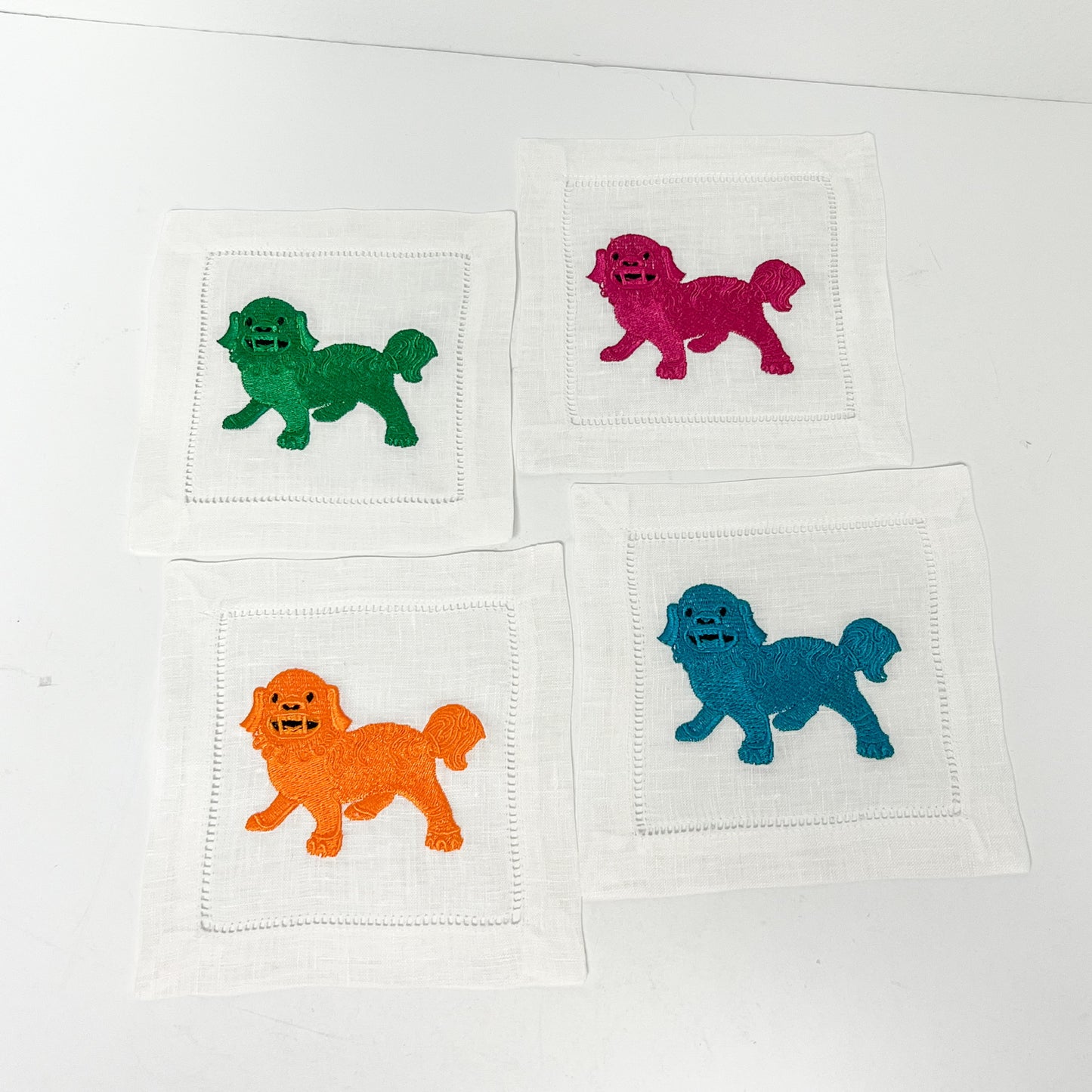 (26302) Embroidered Foo Dog Cocktail Napkins Set of Four