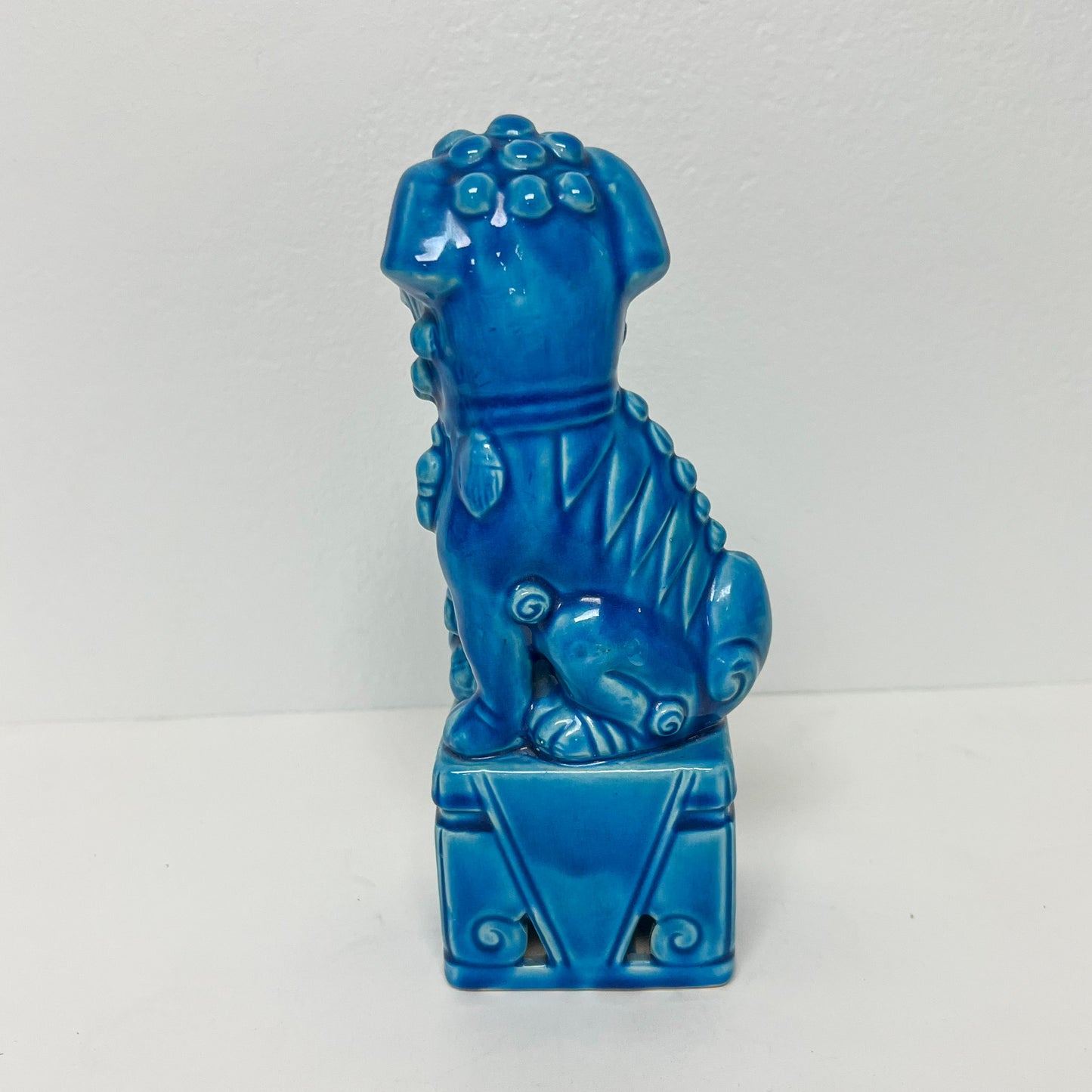 (20143) Midcentury Turquoise Female Foo Dog