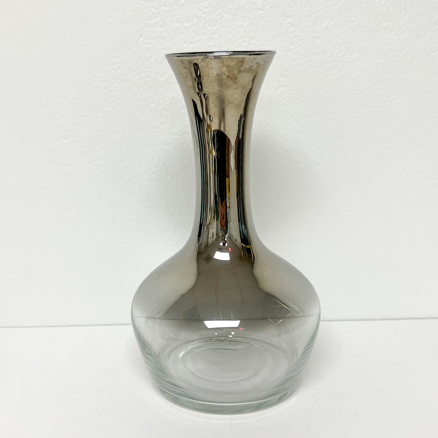 (26086) Midcentury Silver Fade Carafe and Set of Four Glasses