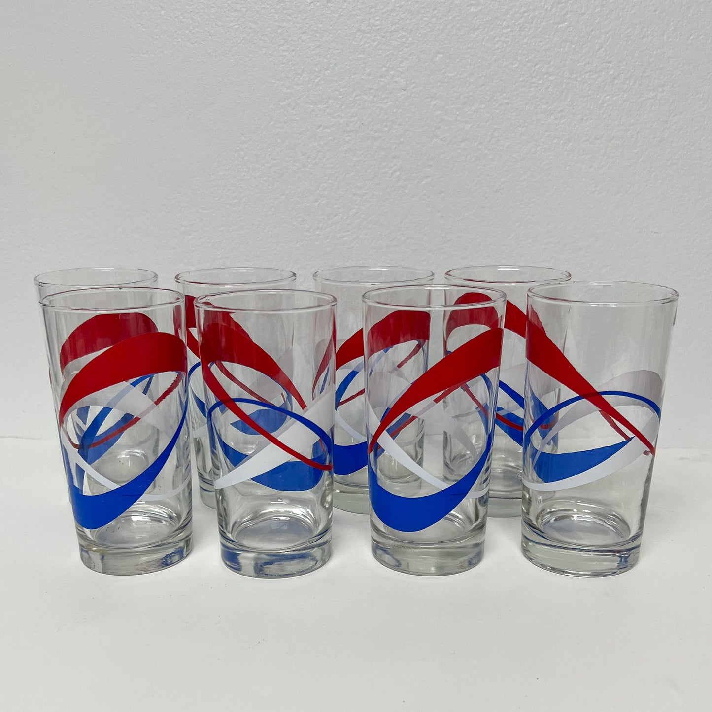 (20539) Set of Eight Midcentury Red White And Blue Swirl Tumblers